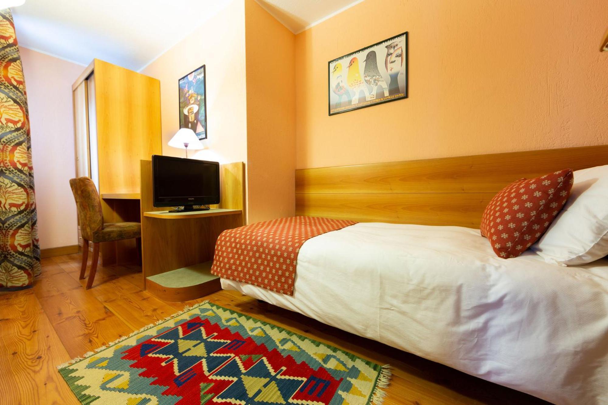 Hotel Bouton D'Or - Courmayeur Exterior foto