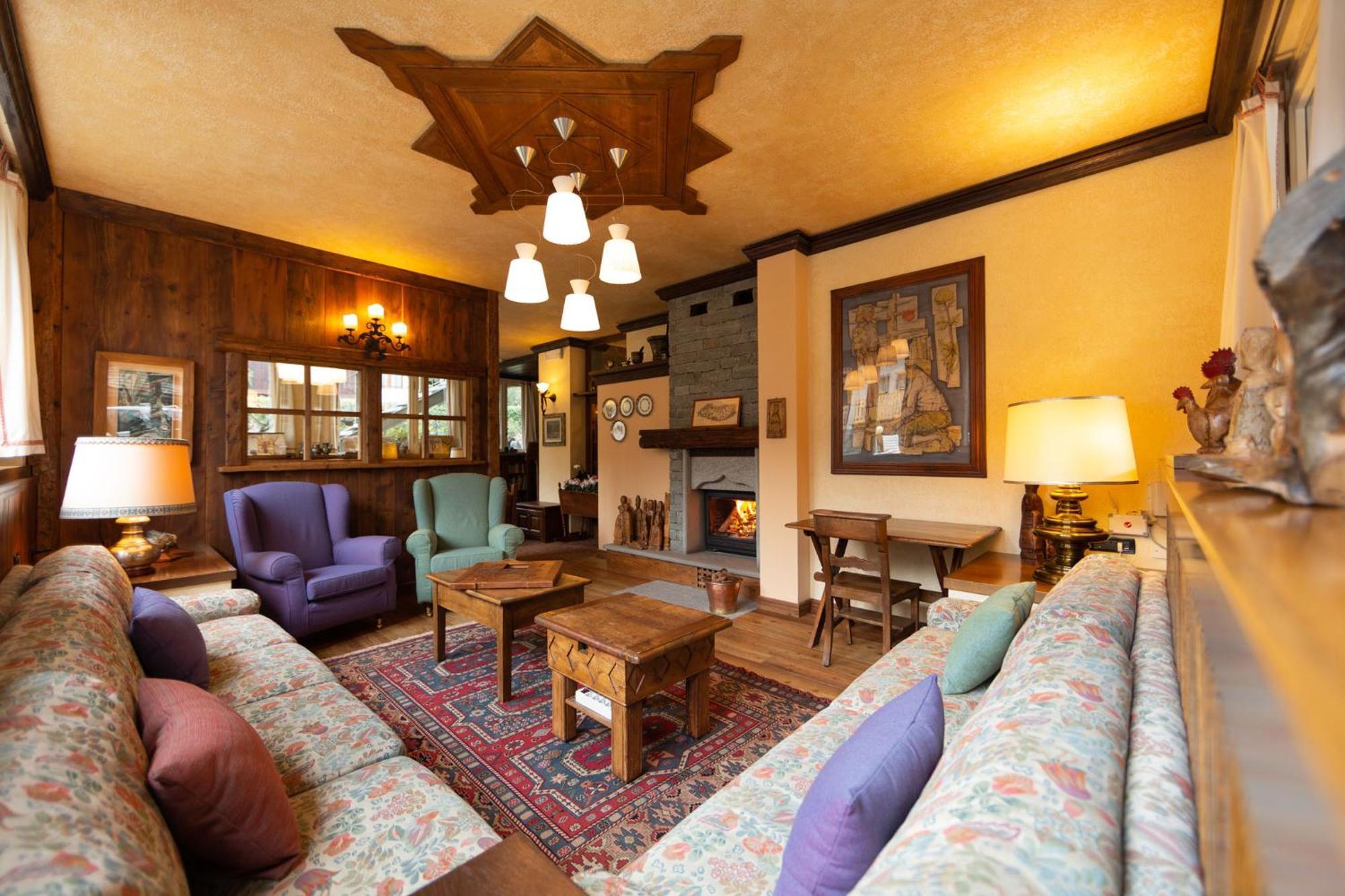 Hotel Bouton D'Or - Courmayeur Exterior foto